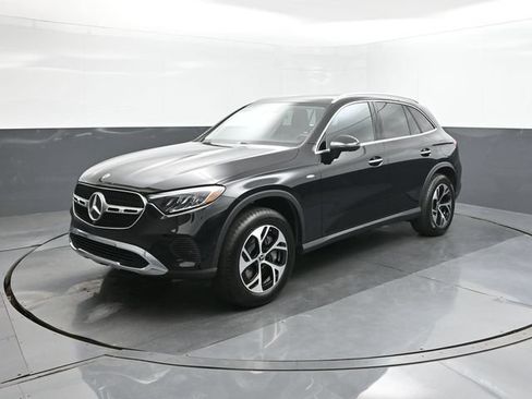 Certified 2025 Mercedes-Benz GLC 350e 4MATIC image 34