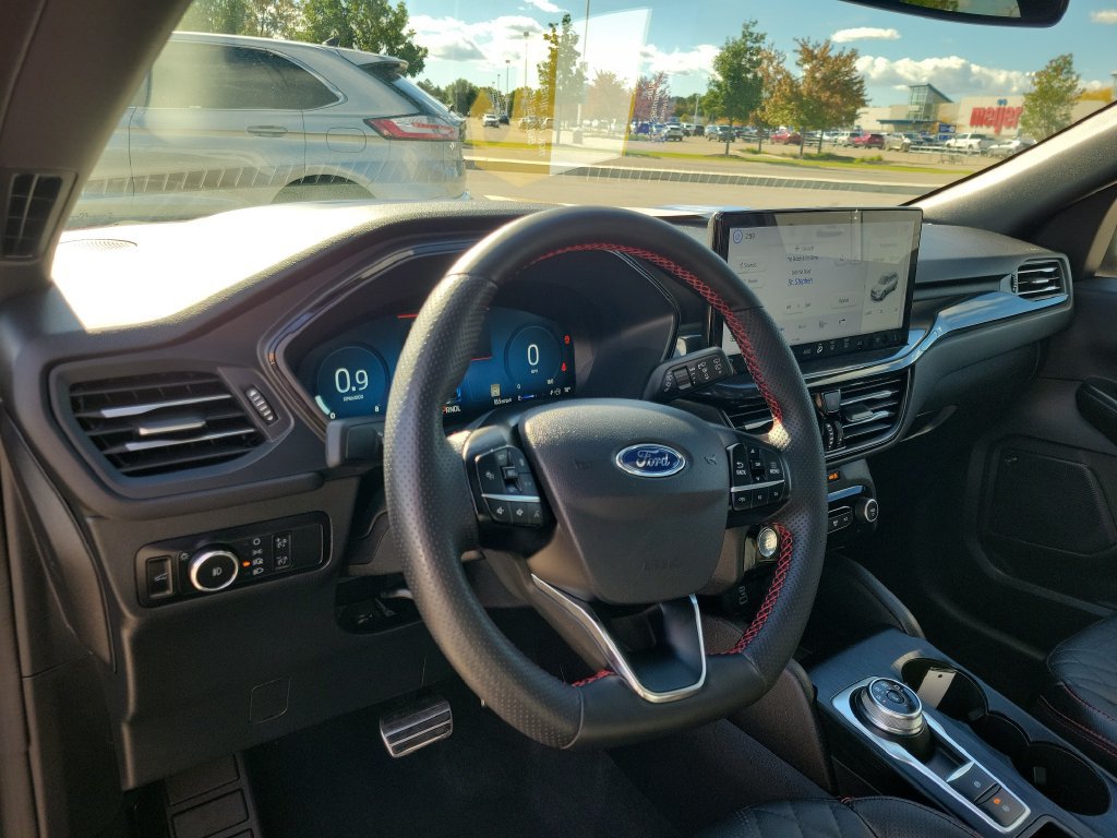 Certified 2023 Ford Escape ST-Line Elite w/ Premium Technology Package AWD/4WD image 21
