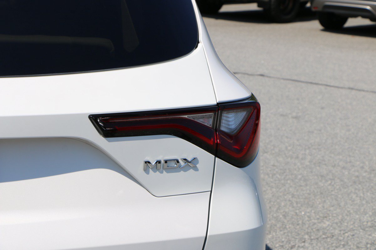 Used 2025 Acura MDX FWD image 7