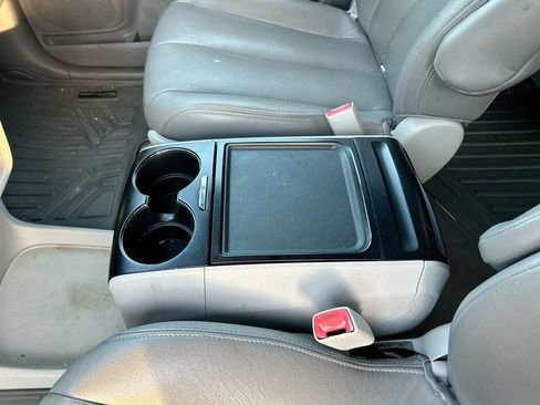 Used 2014 Toyota Sienna LE FWD image 27