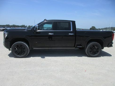 New 2026 GMC Sierra 2500 Denali Ultimate w/ Max Trailering Package AWD/4WD image 11