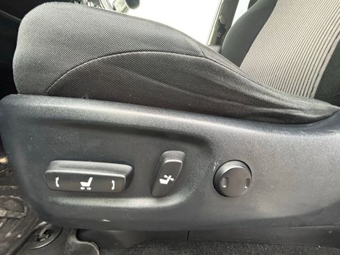 Used 2016 Toyota 4Runner SR5 image 12