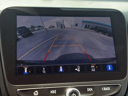 Certified 2022 Chevrolet Equinox RS w/ Infotainment Package AWD/4WD image 19