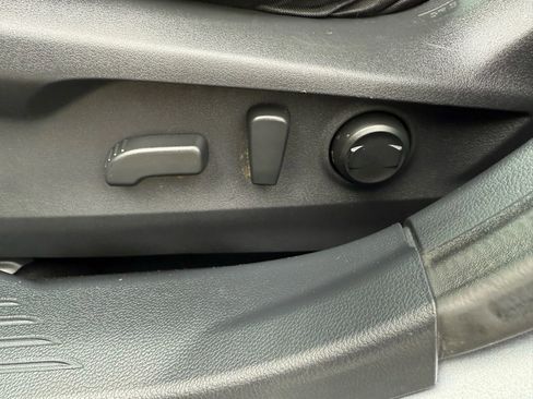 Used 2020 Subaru Outback Premium image 16