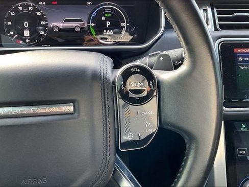 Used 2020 Land Rover Range Rover HSE image 23