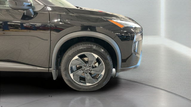 Used 2024 Nissan Rogue SV w/ SV Premium Package AWD/4WD image 24