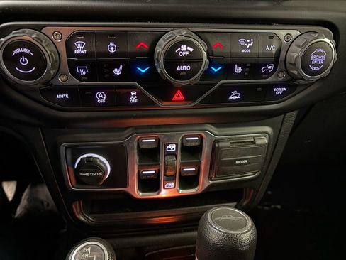 Used 2021 Jeep Gladiator Sport w/ Quick Order Package 24Q 80Th image 16