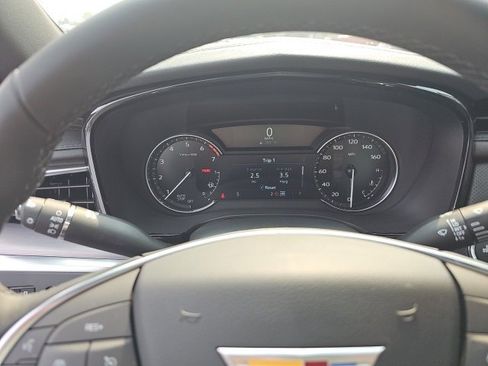 New 2025 Cadillac XT5 Luxury w/ LPO, Floor Liner Package image 38