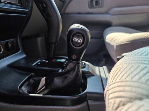 Used 2001 Toyota 4Runner SR5 image 19