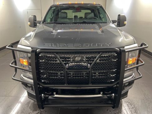 Used 2024 Ford F350 XLT image 2