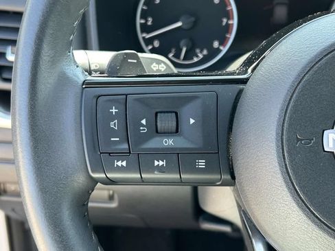 Used 2023 Nissan Rogue SV w/ SV Premium B Package AWD/4WD image 19