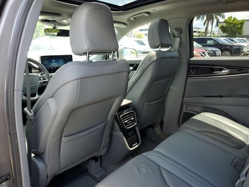 Certified 2021 Lincoln Nautilus Reserve w/ Class II Trailer Tow Package image 8