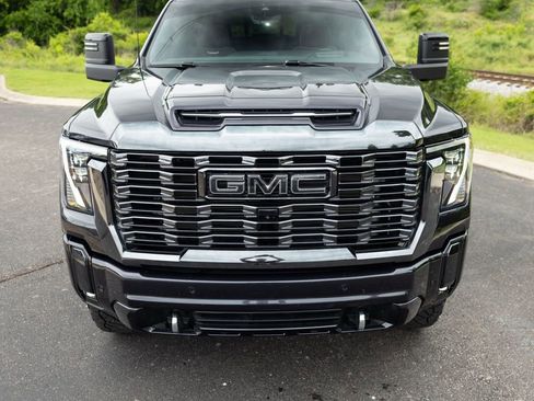 Used 2024 GMC Sierra 2500 Denali Ultimate w/ Snow Plow Prep/Camper Package AWD/4WD image 12