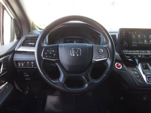 Certified 2023 Honda Odyssey Sport image 25
