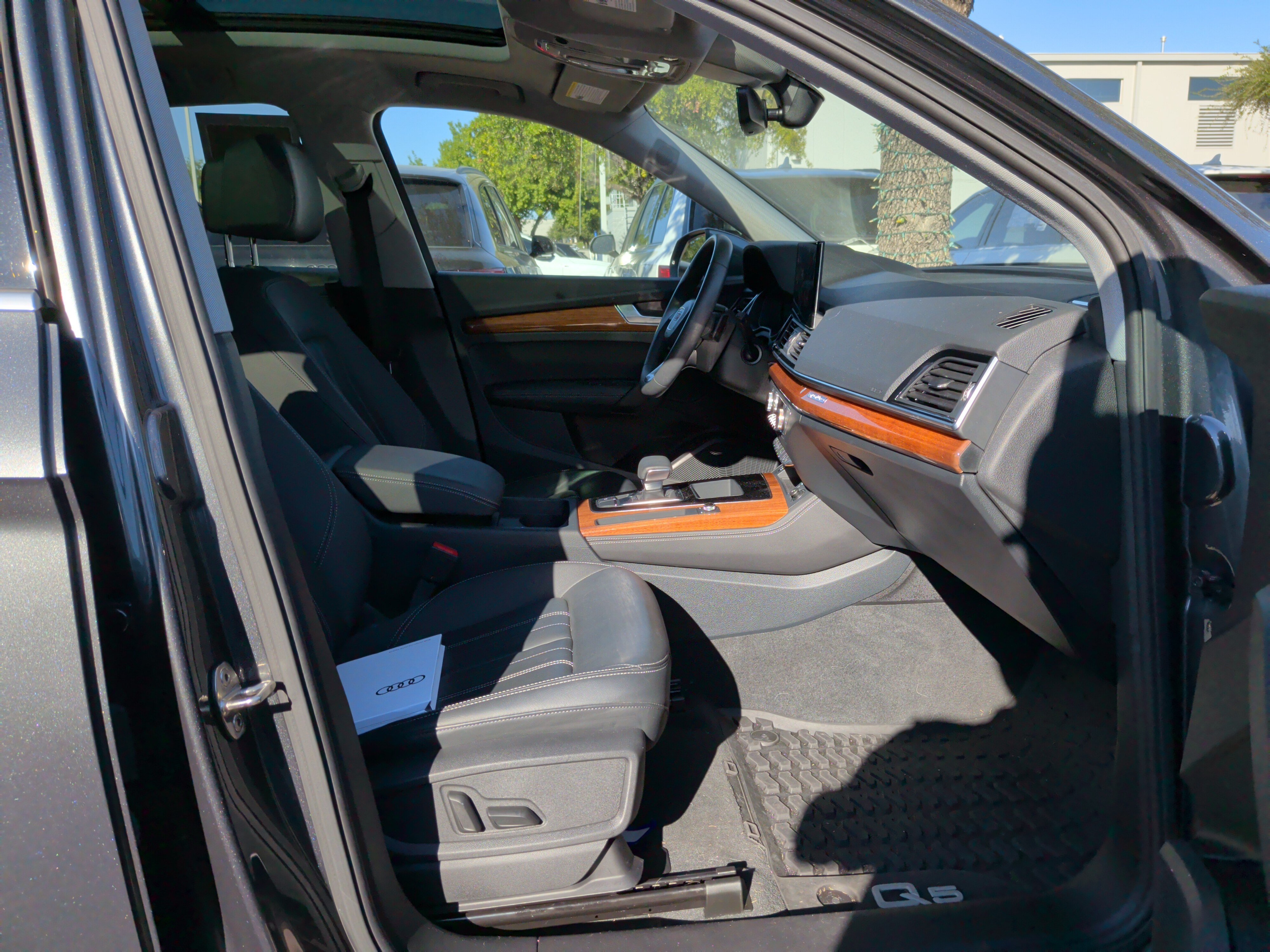 Used 2023 Audi Q5 2.0T Premium Plus AWD/4WD image 34