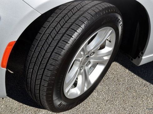 Used 2023 Dodge Charger SXT image 5