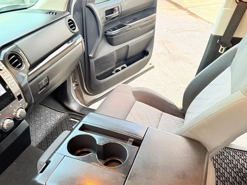Used 2014 Toyota Tundra SR AWD/4WD image 9