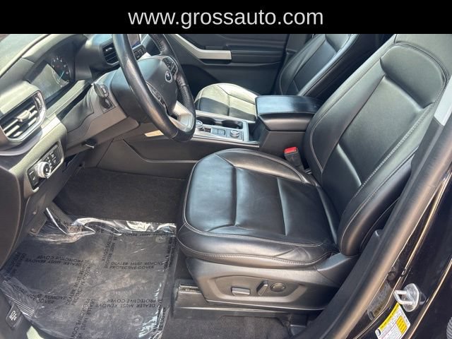 Used 2023 Ford Explorer XLT w/ Equipment Group 202A AWD/4WD image 9