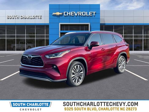 Used 2021 Toyota Highlander Platinum image 1