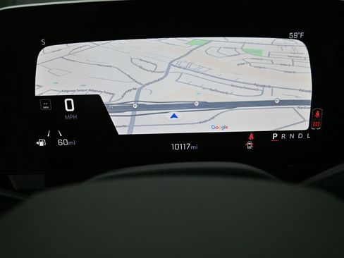 Used 2025 Chevrolet Suburban RST image 8