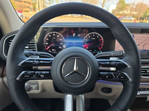 New 2026 Mercedes-Benz GLS 450 4MATIC image 23