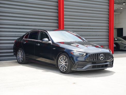 Used 2025 Mercedes-Benz C 43 AMG 4MATIC Sedan image 3