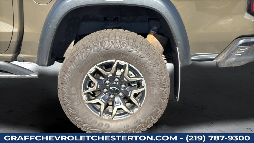 Used 2025 Chevrolet Colorado ZR2 AWD/4WD image 31