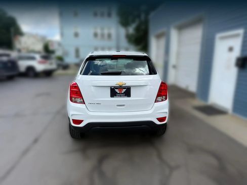 Used 2017 Chevrolet Trax LS w/ LPO, Protection Package AWD/4WD image 7