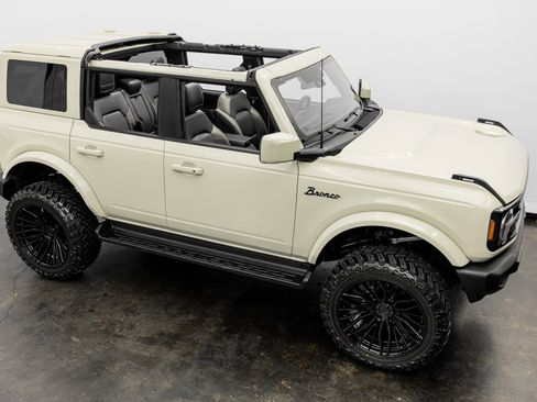 Used 2025 Ford Bronco Outer Banks AWD/4WD image 26
