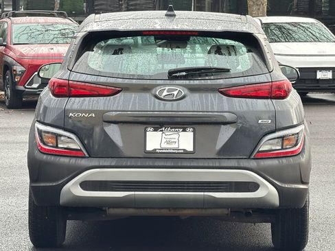 Used 2022 Hyundai Kona SE image 5