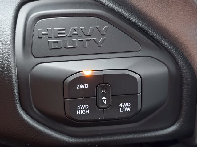 New 2027 RAM 3500 Big Horn AWD/4WD image 18