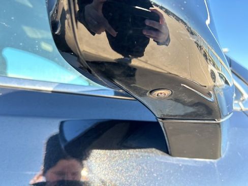 Used 2024 Buick Enclave Premium image 17