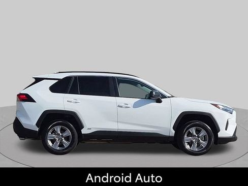 Certified 2025 Toyota RAV4 LE AWD/4WD image 4