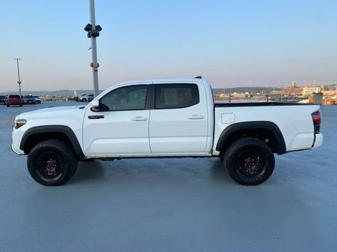 Certified 2019 Toyota Tacoma TRD Pro AWD/4WD image 6