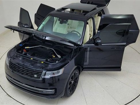 Used 2024 Land Rover Range Rover Long Wheelbase SE image 90
