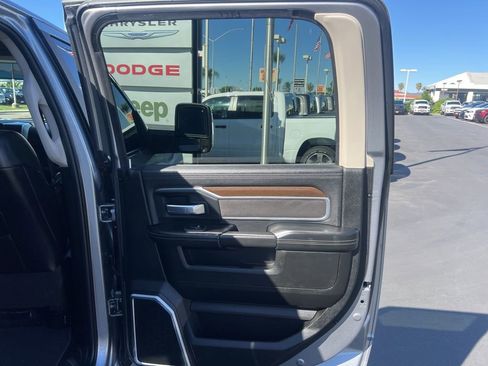 Used 2024 RAM 2500 Laramie AWD/4WD image 43
