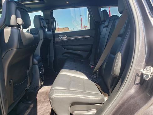 Used 2018 Jeep Grand Cherokee Limited w/ Trailer Tow Group IV AWD/4WD image 12