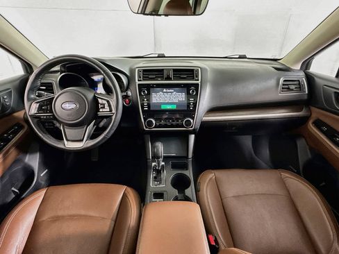 Used 2019 Subaru Outback 3.6R Touring AWD/4WD image 31