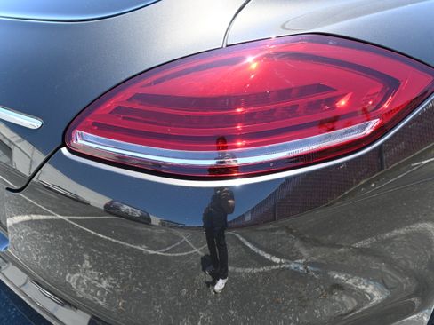 Used 2011 Porsche Panamera S RWD image 26