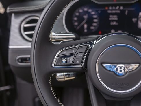 Certified 2024 Bentley Continental GT V8 AWD/4WD image 40