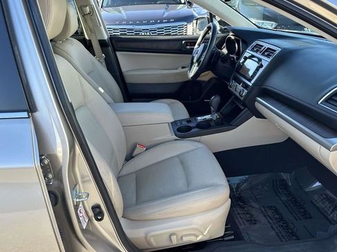 Used 2017 Subaru Outback 2.5i Limited image 19