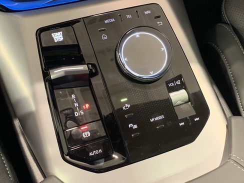 Used 2026 BMW X3 xDrive30 w/ Premium Package image 23