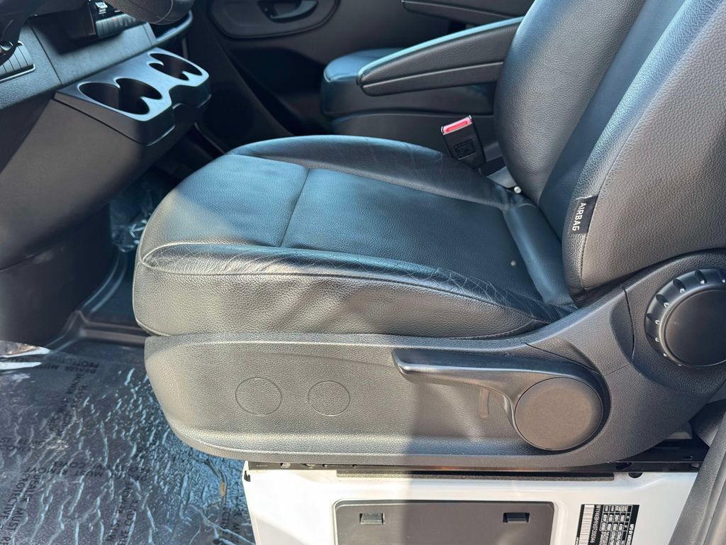 Used 2025 Mercedes-Benz Sprinter 2500 image 3