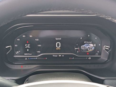 Used 2023 GMC Yukon XL Denali image 25