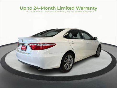 Used 2017 Toyota Camry SE w/ Moonroof Package FWD image 7