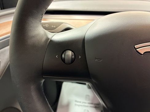 Used 2023 Tesla Model Y Long Range image 28