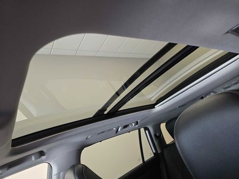 Certified 2025 Toyota Highlander Platinum AWD/4WD image 20