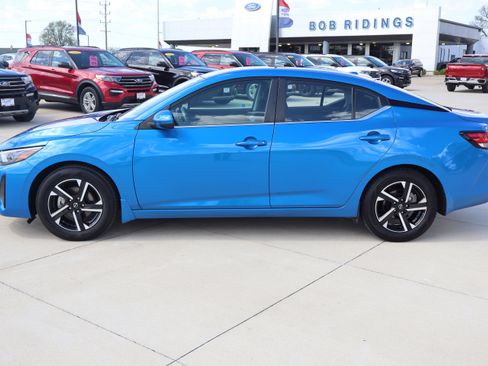 Used 2024 Nissan Sentra SV w/ All-Weather Package FWD image 9