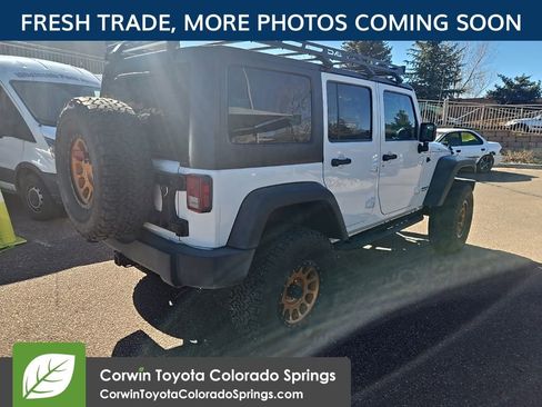 Used 2016 Jeep Wrangler Unlimited Rubicon w/ Connectivity Group image 9