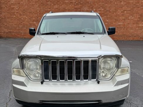 Used 2008 Jeep Liberty Limited w/ Premium Group image 2